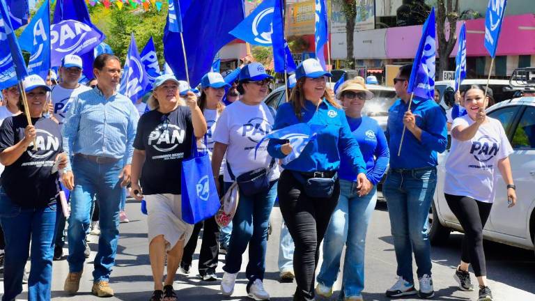 Militantes del PAN participaron en la movilización “Terremoto Azul”, realizada de manera simultánea en los 20 municipios de Sinaloa.