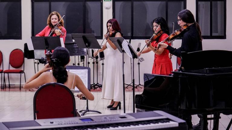 Este ensamble de jóvenes instrumentistas asumió el desafío de tocar sin director.