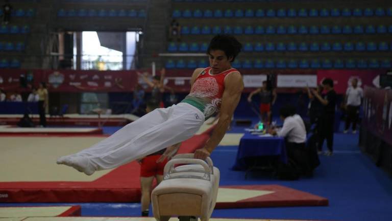 Francisco Javier Rojo Gastélum compite en gimnasia.