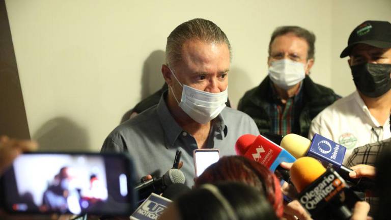 Quirino solicitó 500 mil vacunas más contra el Covid-19 ante el incremento de casos para Mazatlán, Culiacán, Ahome...y turistas