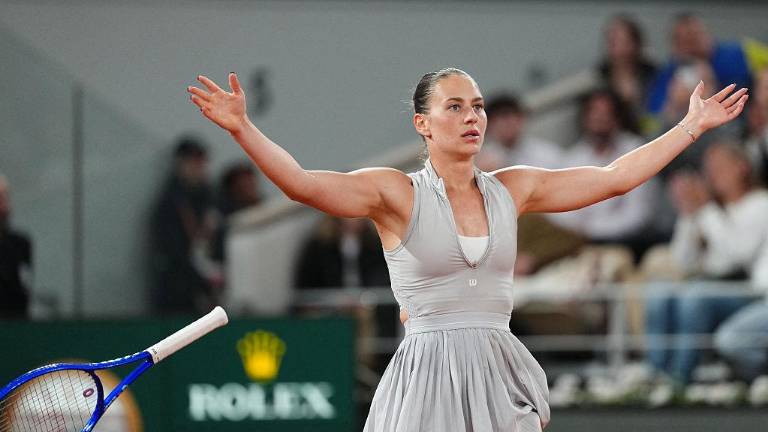 Marta Kostyuk disputará las semifinales de Roland Garros en el cuadro femenil.