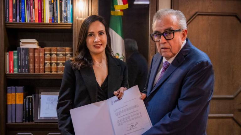 Sandra Angulo Cázarez rindió protesta como secretaria de Transparencia y Rendición de Cuentas