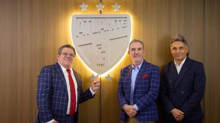 Miguel Herrera ya firmó su contrato para tomar las riendas del Atlante.