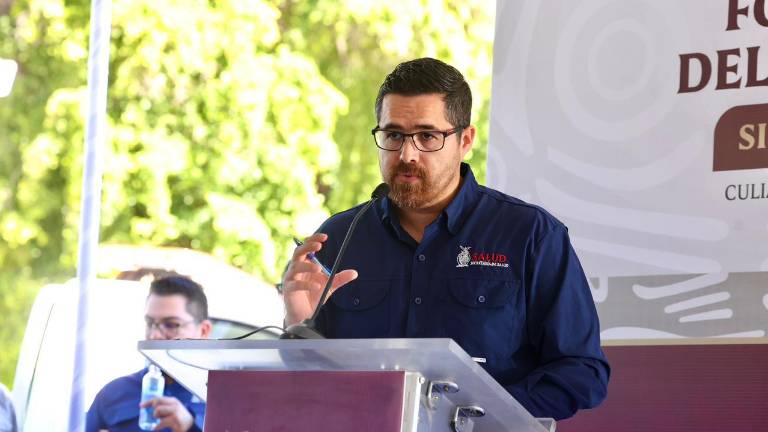 Cuitláhuac González Galindo, Secretario de Salud en Sinaloa.