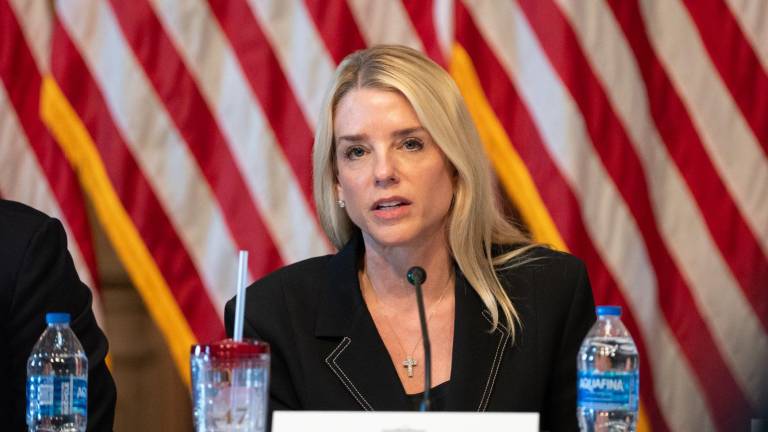 El Presidente de Estados Unidos destituyó a Pam Bondi como Fiscal General.