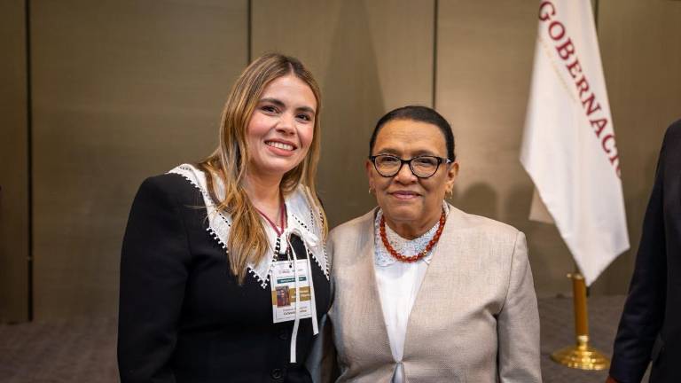 La Alcaldesa de #Culiacán Ana Miriam Ramos Villarreal junto con la Secretaria de Gobernación Rosa Icela Rodríguez Velázquez.