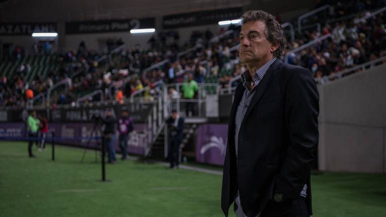 Rubén Omar Romano sabe que existe presión en Mazatlán FC por lograr resultados.