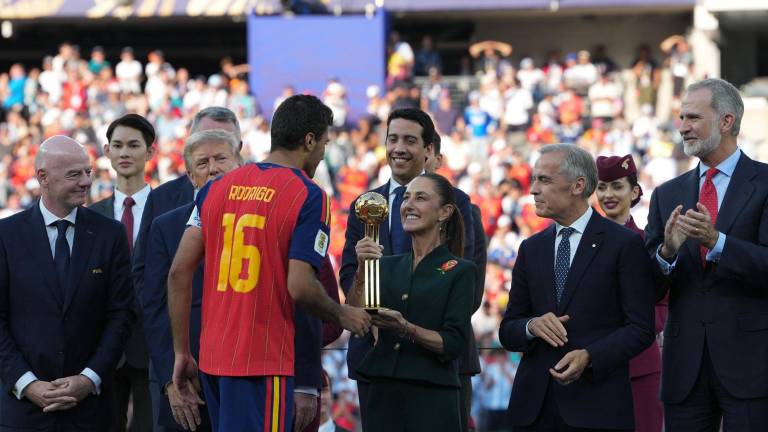 Sheinbaum entregó el Balón de Oro a ‘Rodri’, de España, el jugador más valioso del Mundial 2026.