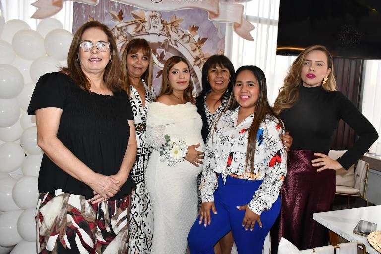 Protagoniza Alexia García su baby shower en honor a su segundo hijo