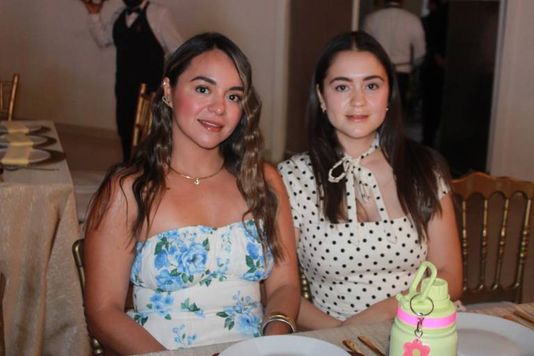 Celebran con mariachi y gran fiesta a las mamás Senda en su día