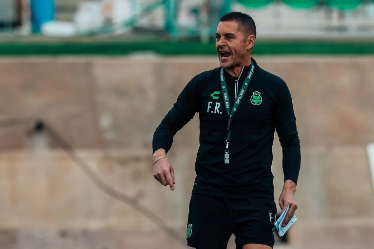 La crisis de resultados de Santos Laguna, último lugar del Clausura 2026 con apenas un punto, detonó cambios drásticos tras la derrota 2-1 frente a Mazatlán.