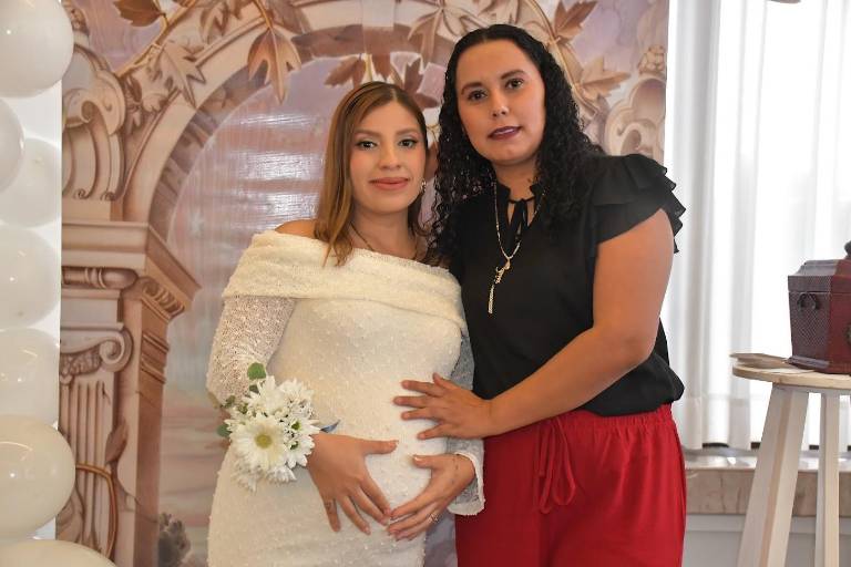 Protagoniza Alexia García su baby shower en honor a su segundo hijo