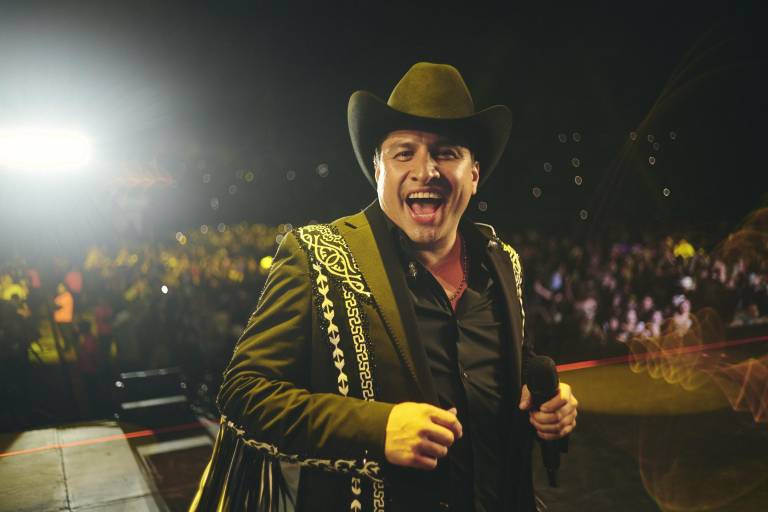 Julión Álvarez conquista Tegucigalpa en una noche de música y emoción