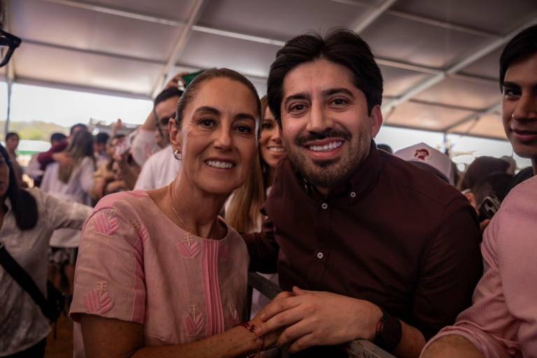 Omar López Campos rindió protesta en el Senado como suplente de Enrique Inzunza Cázarez.