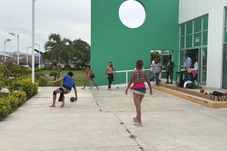 En UTEsc, estudiantes de la UNAM realizan actividades de difusión y preservación del ulama como parte de un proyecto de investigación