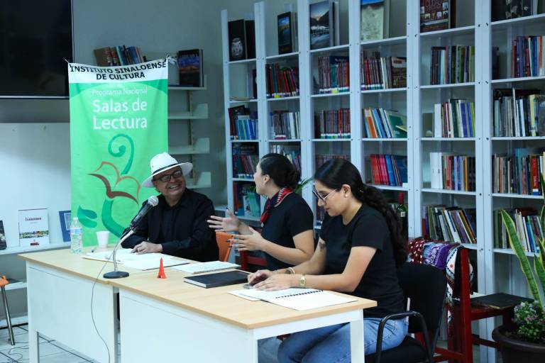 Concluye taller de teatro con lectura dramatizada de ‘Siempre tendremos a París’