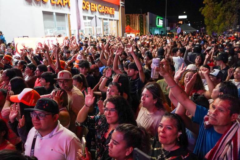 Carnes Selectas Nayarit regala camioneta en su apertura número 24 celebrando 11 años de trayectoria