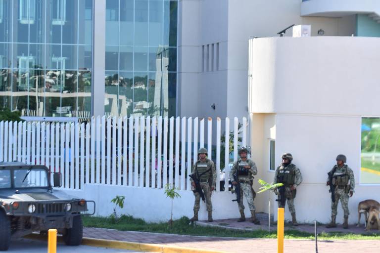 Amanece el Hospital General de Culiacán con resguardo militar en sus accesos