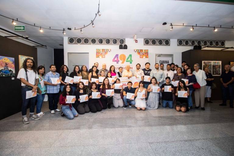 Aplauden su talento en las artes