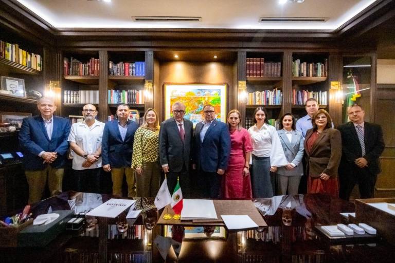 Encuentro del Gobernador de Sinaloa Rubén Rocha Moya con magistradas y magistrados.