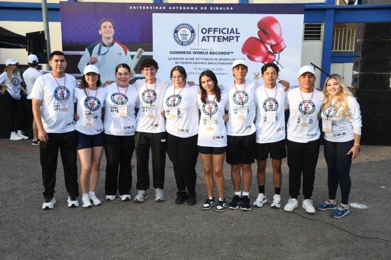 ¡La UAS y Marco Verde hacen historia! Mil universitarios se unen y logran el Guinness World Récord denominado la clase Fitness de Boxeo más grande en línea y múltiples sedes