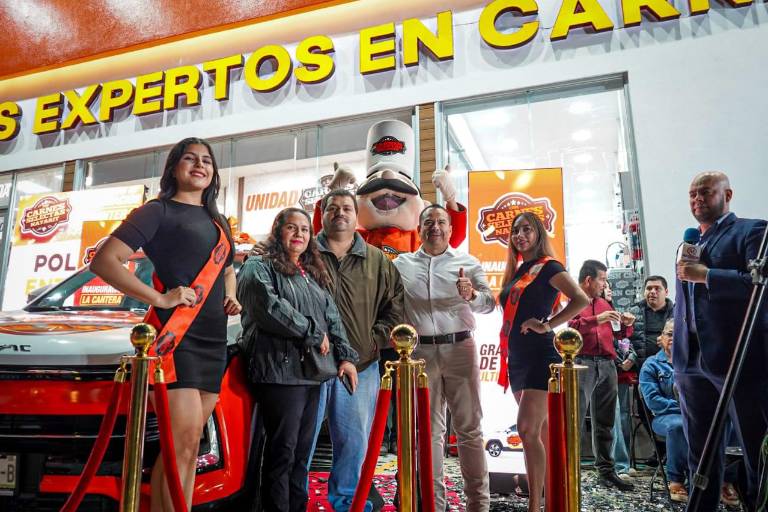Carnes Selectas Nayarit celebra su nueva sucursal con la entrega de una camioneta en La Cantera