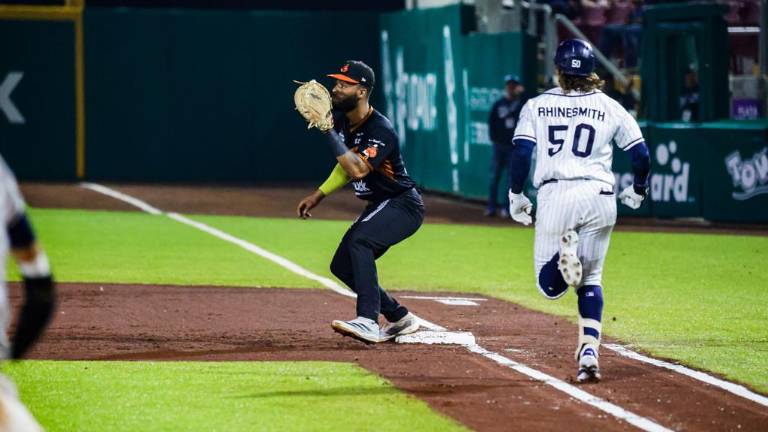 Los Jaguares de Nayarit defendieron su casa y derrotaron 3-2 a los Naranjeros de Hermosillo.