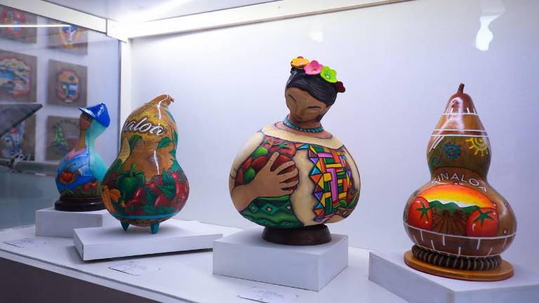 El arte en bule está presente en esta muestra artesanal.
