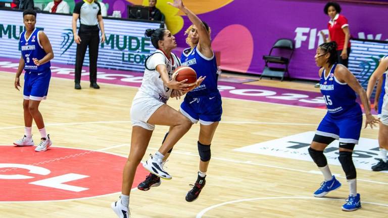 La mazatleca Mariana Valenzuela tuvo participación en el juego.