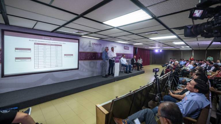 El Gobernador de Sinaloa Rubén Rocha Moya habla sobre la planeación de cultivos.