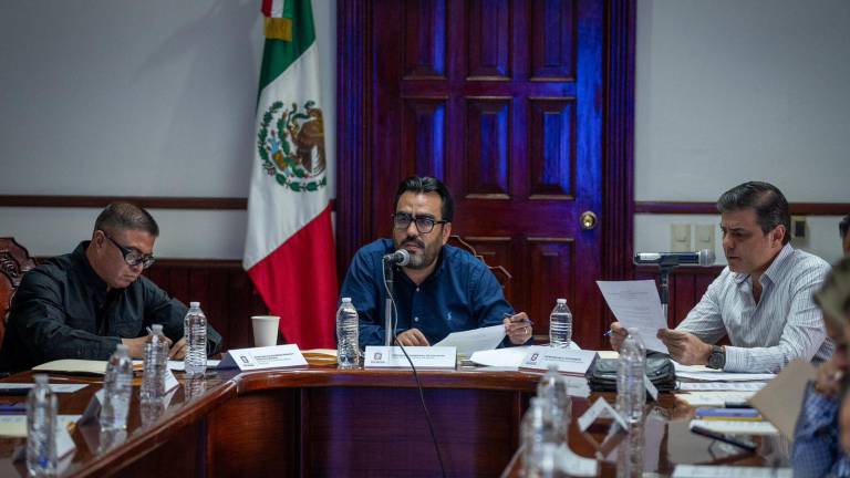 El Alcalde Juan de Dios Gámez Mendívil señaló que revisará la propuesta del programa de canje de armas de juguete para implementarla de manera integral.