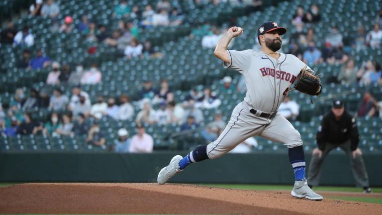 José Urquidy se quedó cerca de su primera victoria de 2021.