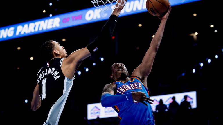 Victor Wembanyama fue determinante para que los Spurs iniciaran la final del Oeste con triunfo.