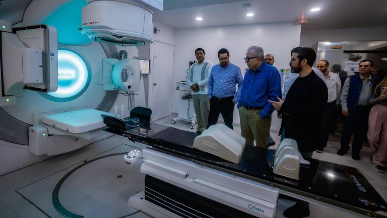 Inauguración de nuevas áreas en los hospitales de Cancerología y de la Mujer en Culiacán.