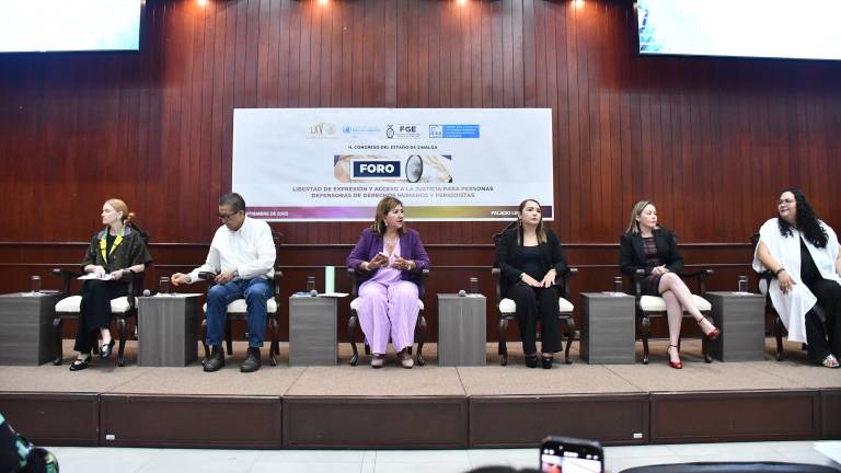 Foro organizado en el Congreso de Sinaloa sobre prevención, protección y justicia para activistas y periodistas.