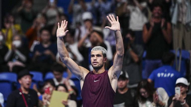 Carlos Alcaraz debutó en Tokio con una victoria.