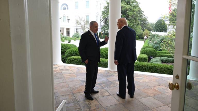 Trump informó que podría viajar a Medio Oriente.