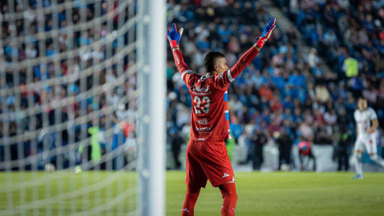 El arquero de Cruz Azul fue incluido entre los 22 porteros nominados al equipo ideal masculino del año.