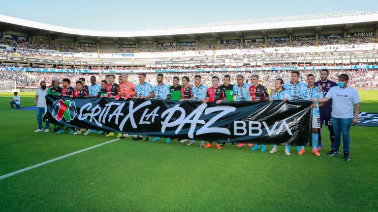 El duelo entre Querétaro y Atlas se vio manchado por la violencia.