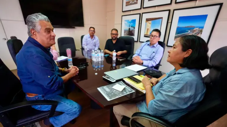 El Gobierno municipal abordó con Semarnat y Profepa temas relacionados con vendedores, prestadores de servicios y asuntos ambientales.