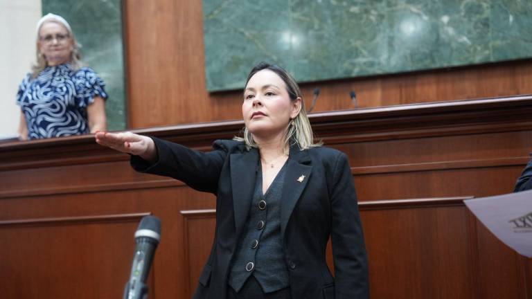Yeraldine Bonilla rindió protesta la nueva Gobernadora interina de Sinaloa
