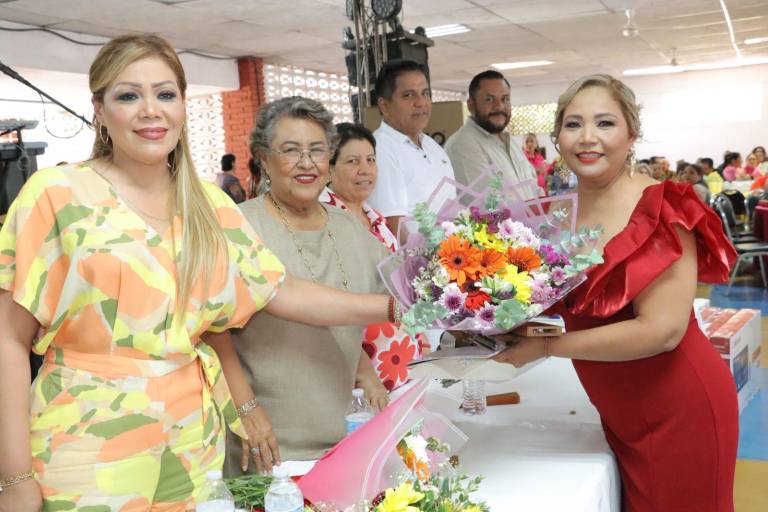 Maestros viven su tradicional festejo en Rosario
