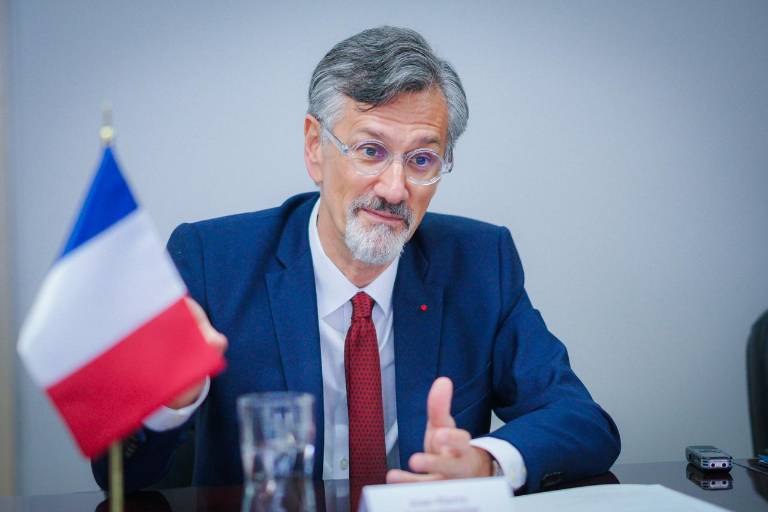 Impresiona a Embajador de Francia en México planta de Pinsa