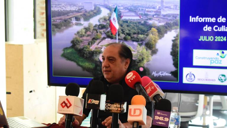 El director del programa Construyendo Espacios para la Paz, Javier Llausás Magaña, informó sobre la disminución de homicidios en Culiacán.