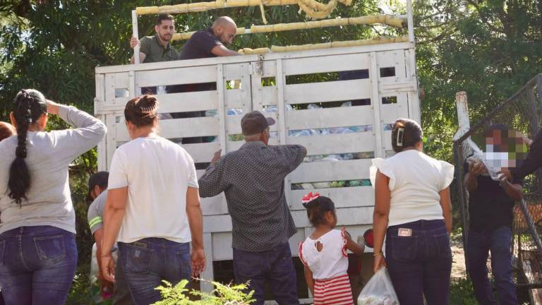 Despensas, atención médica y brigadas acompañadas por el Ejército llegan a La Rastra, Plomosas y Los Ángeles.