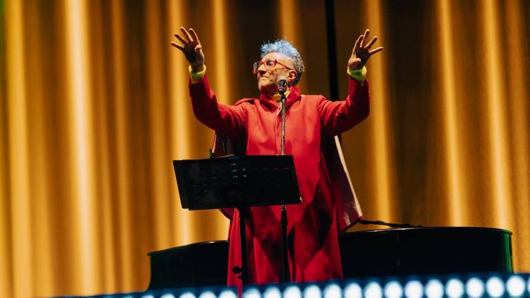 Fito Páez se presenta en el Zócalo de la Ciudad de México.