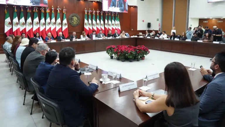 El Gobierno estatal entregó al Congreso un paquete económico para 2026 con incremento del 11.9 por ciento.