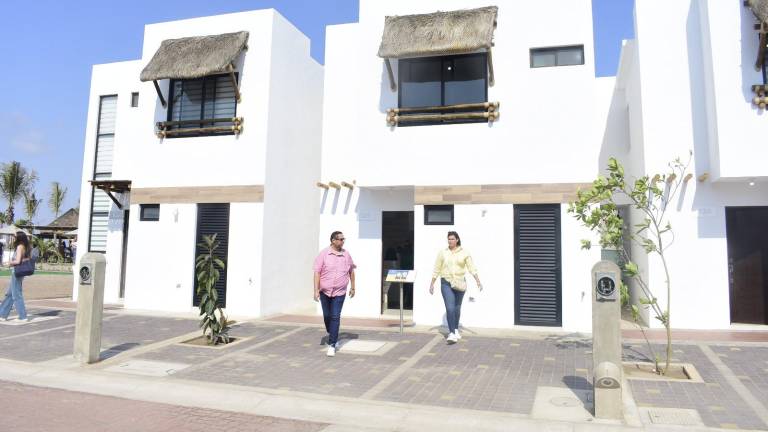 Dentro de la residencial, la gente podrá gozar de comodidades como albercas, gimnasio, coworking, canchas de fútbol y voleibol.