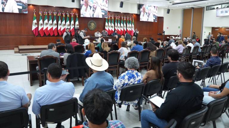Sesión del Congreso de Sinaloa donde se aprobó la reforma laboral.