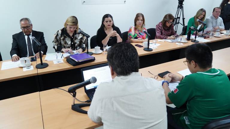 Comisiones unidas en el Congreso del Estado aprobaron un dictamen para penalizar las llamadas terapias de conversión.